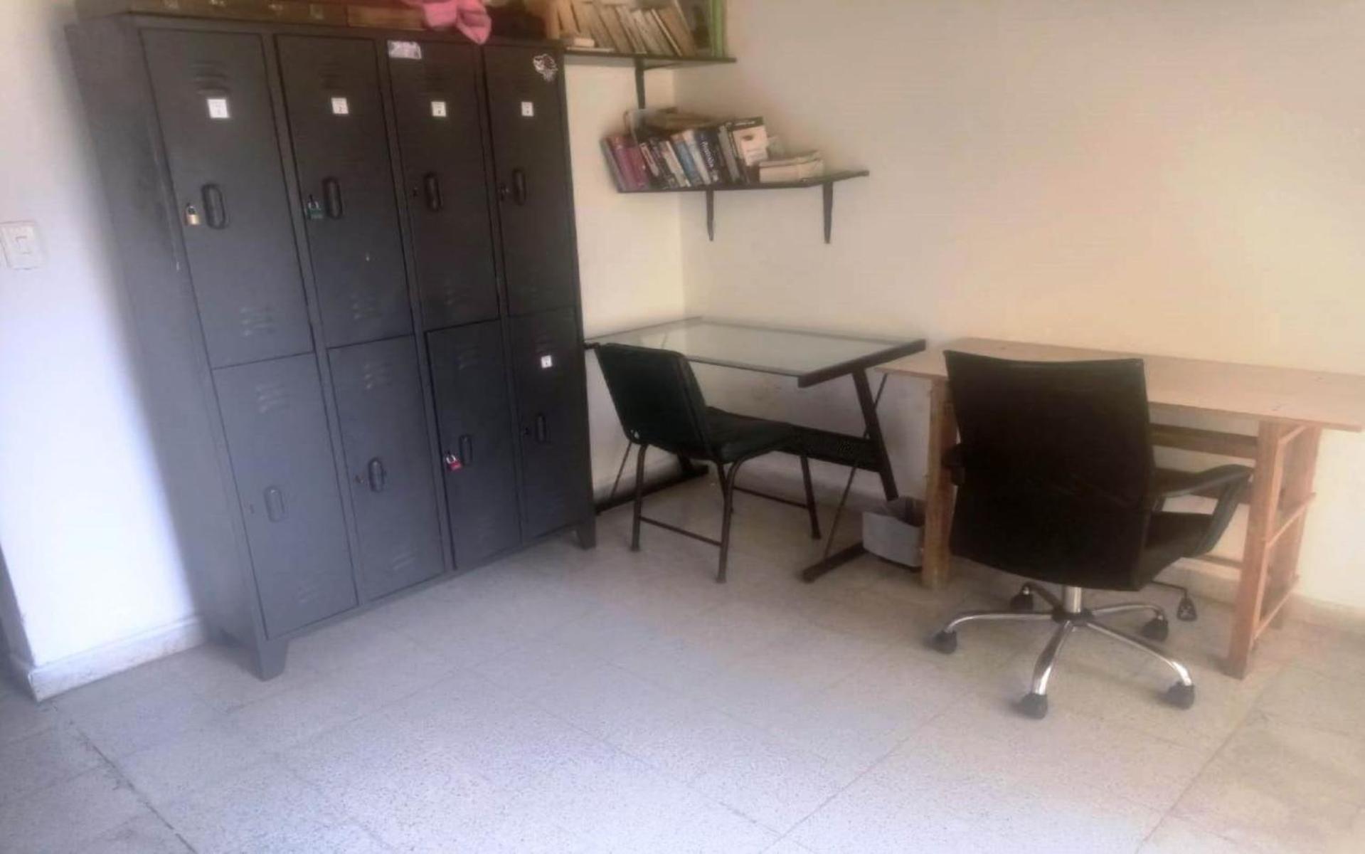 Yellow House Hostel ميديلين المظهر الخارجي الصورة
